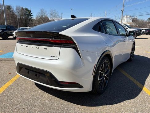 New 2026 Toyota Prius XLE image 5