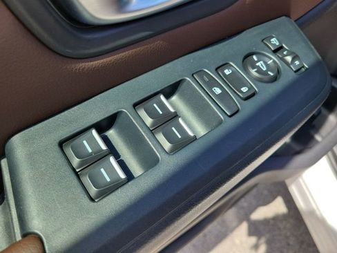 Used 2025 Honda Pilot Elite image 23