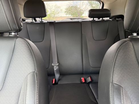 Used 2025 Buick Encore GX Preferred FWD image 38