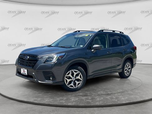 Certified 2024 Subaru Forester Premium AWD/4WD image 3