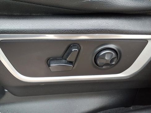 Used 2019 RAM 1500 Laramie image 11