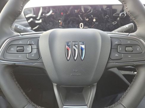 New 2026 Buick Envista Avenir image 34