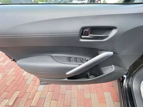 Used 2023 Toyota Corolla Cross LE FWD image 10