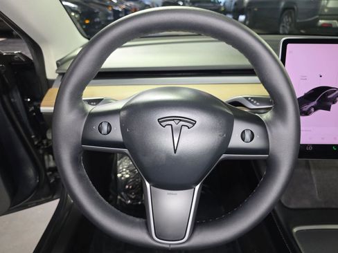 Used 2022 Tesla Model 3 RWD image 15
