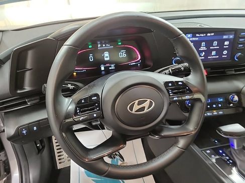 Used 2025 Hyundai Elantra Sport FWD image 6