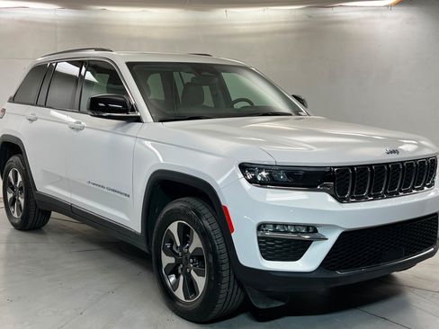 Used 2024 Jeep Grand Cherokee Limited 4xe AWD/4WD image 7