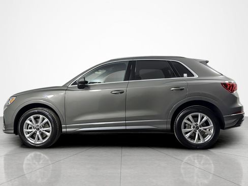 Used 2025 Audi Q3 2.0T Premium w/ Convenience Package AWD/4WD image 2