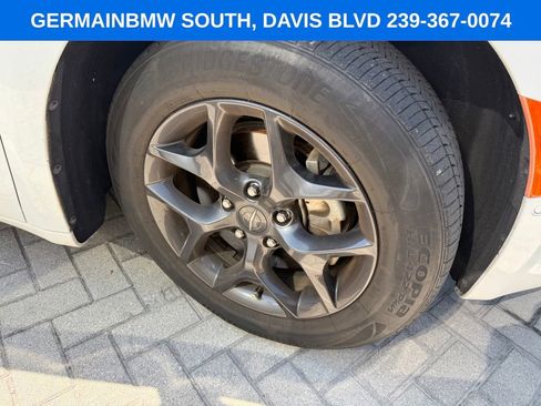 Used 2019 Chrysler Pacifica Touring Plus w/ Advanced Safetytec Group FWD image 23