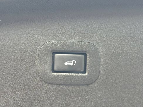 Used 2015 INFINITI QX80 2WD w/ 22" Wheel Package image 35