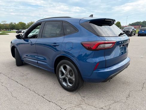 Used 2023 Ford Escape ST-Line w/ Equipment Group 301A FWD image 5