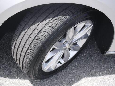 Used 2022 Chevrolet Malibu LT FWD image 21