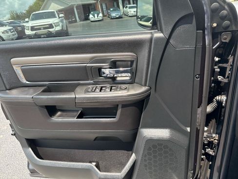 Used 2016 RAM 1500 Sport w/ Black Ram 1500 Sport Group AWD/4WD image 12