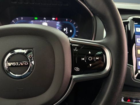 Used 2023 Volvo XC90 B6 Ultimate w/ Lounge Package image 25