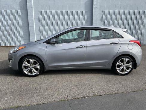 Used 2014 Hyundai Elantra GT w/ Option Group 02 image 4