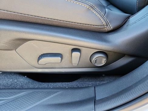 New 2026 Subaru Outback Limited image 9