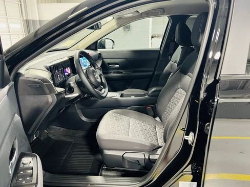 New 2026 Nissan Kicks SV FWD image 19