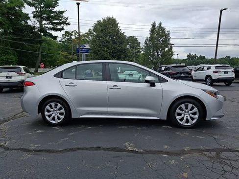 Used 2024 Toyota Corolla LE FWD image 7
