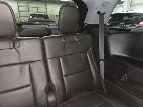 Used 2022 Ford Explorer Limited w/ Limited Technology Package image 61