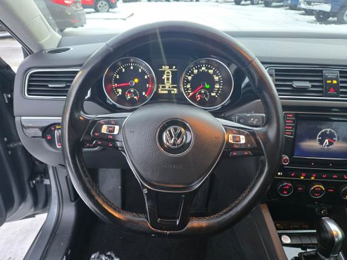 Used 2017 Volkswagen Jetta SEL image 6
