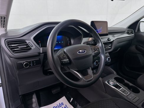 Used 2025 Ford Escape Active AWD/4WD image 9
