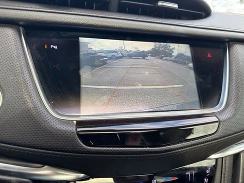 Used 2018 Cadillac XT5 Premium Luxury FWD image 21