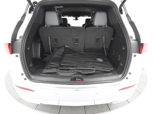 Used 2022 Buick Enclave Essence FWD image 35