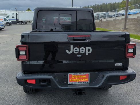 Used 2020 Jeep Gladiator Overland AWD/4WD image 5
