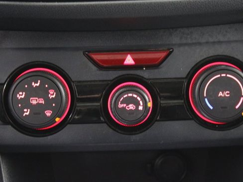 Used 2018 Subaru Crosstrek 2.0i Premium w/ Moonroof Package image 15