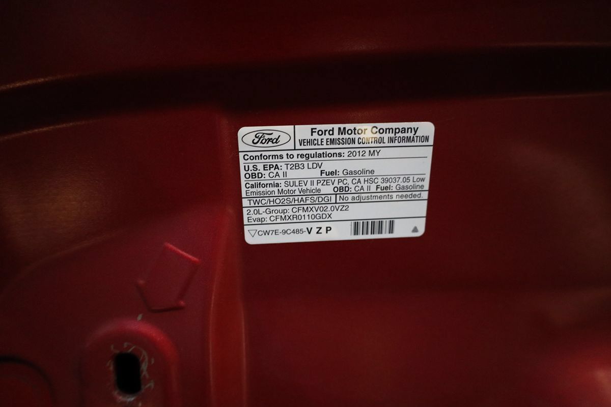 Used 2012 Ford Focus Titanium FWD image 29