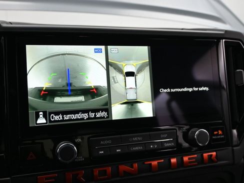 Used 2025 Nissan Frontier PRO-4X w/ Pro Convenience Package image 21