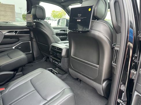 New 2025 Jeep Wagoneer L Series II w/ Convenience Group I AWD/4WD image 52