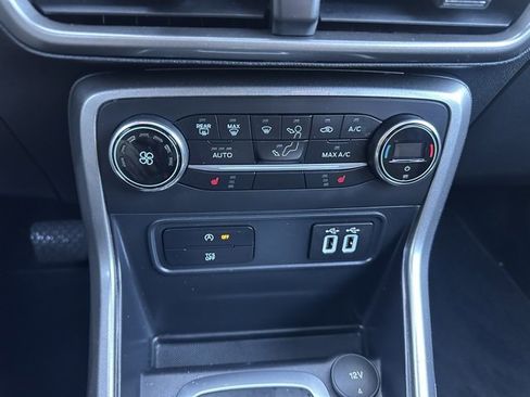 Used 2021 Ford EcoSport SE image 13