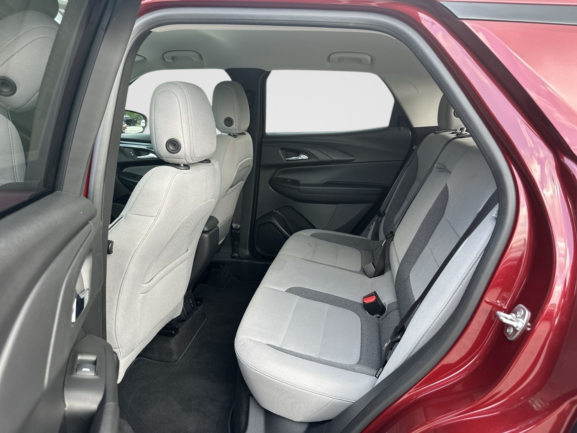 Used 2025 Chevrolet TrailBlazer LT w/ Convenience Package FWD image 24