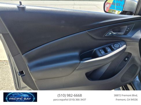 Used 2016 Chevrolet Volt LT w/ Comfort Package FWD image 10