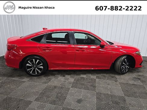 Used 2024 Honda Civic EX image 3