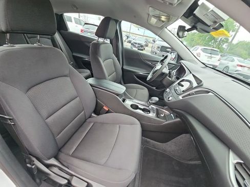 Used 2025 Chevrolet Malibu LT FWD image 31