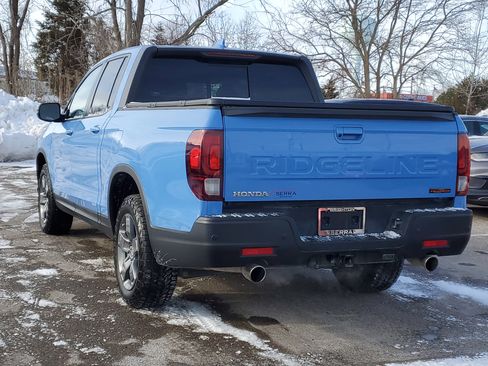 Certified 2024 Honda Ridgeline TrailSport image 2