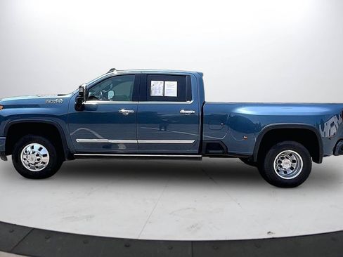 Used 2024 Chevrolet Silverado 3500 High Country w/ High Country Premium Package AWD/4WD image 5