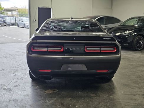 Used 2016 Dodge Challenger SRT Hellcat RWD image 3