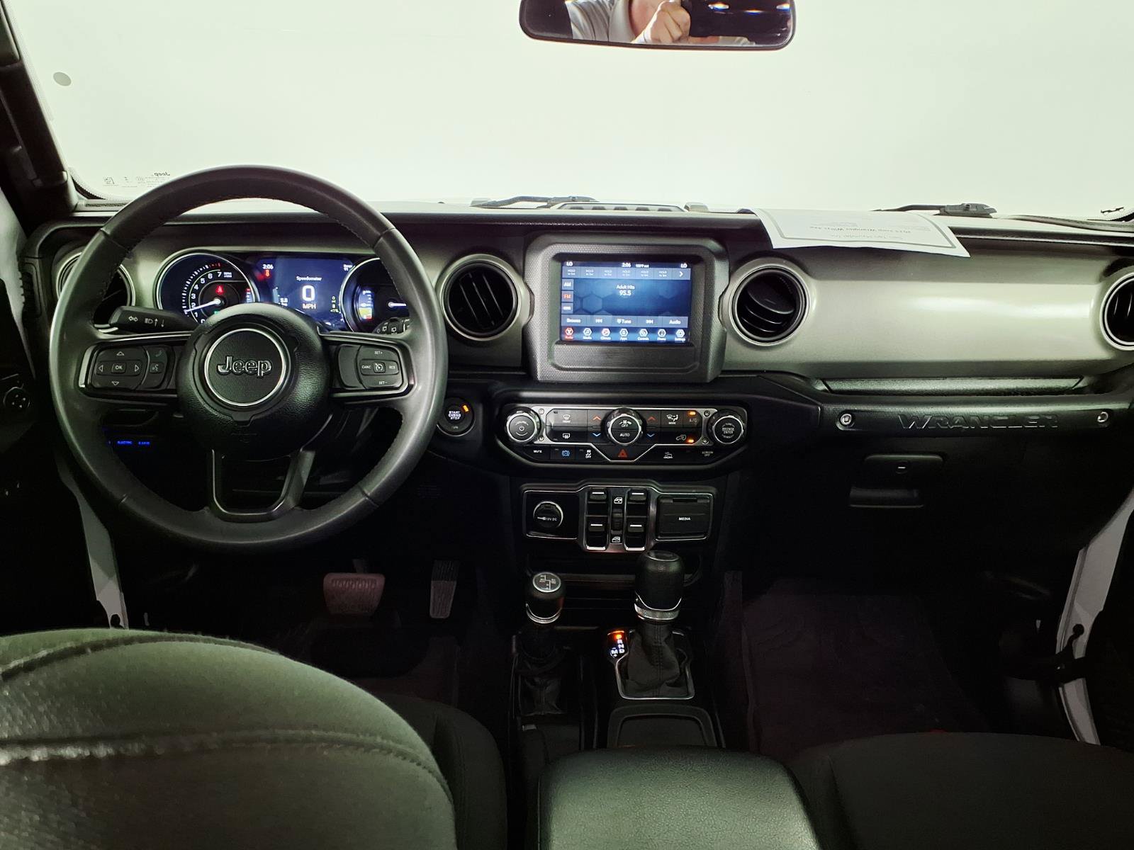 Used 2023 Jeep Wrangler Unlimited AWD/4WD image 14