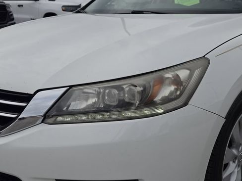 Used 2013 Honda Accord Touring image 13