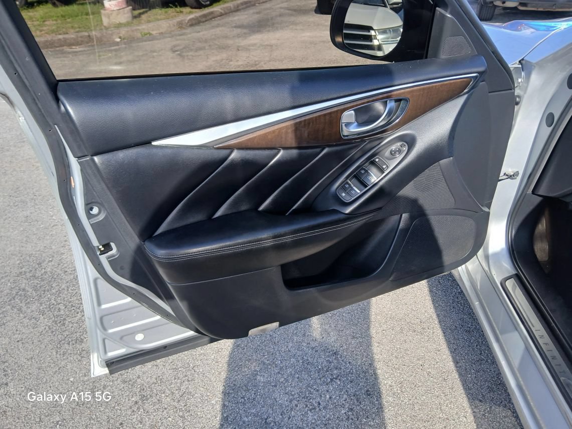 Used 2018 INFINITI Q50 Luxe RWD image 16