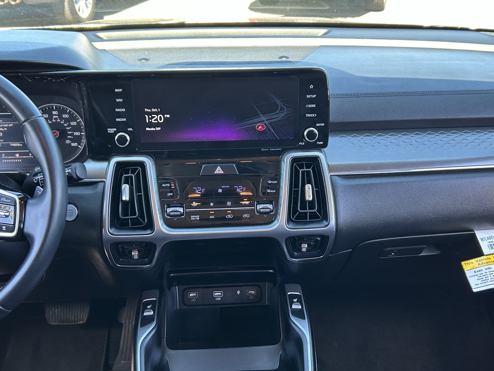 Used 2023 Kia Sorento EX AWD/4WD image 19