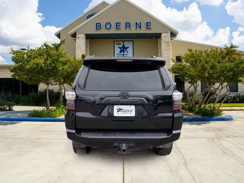 Used 2016 Toyota 4Runner Trail Premium image 4