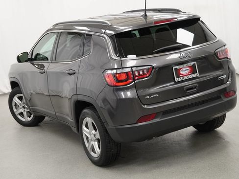 Certified 2024 Jeep Compass Latitude w/ Altitude Special Edition AWD/4WD image 12