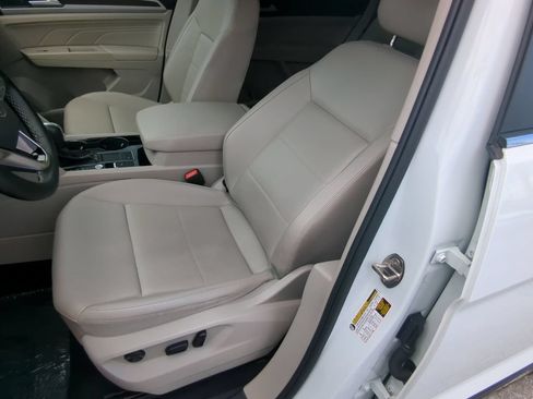 Used 2023 Volkswagen Atlas SE w/ Panoramic Sunroof Package FWD image 23