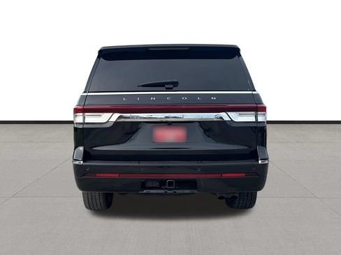 Used 2022 Lincoln Navigator Reserve AWD/4WD image 6