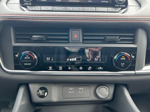 New 2026 Nissan Rogue SV AWD/4WD image 19