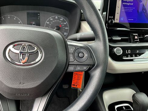 Used 2023 Toyota Corolla LE w/ Carpet Mat Package (TMS) FWD image 12