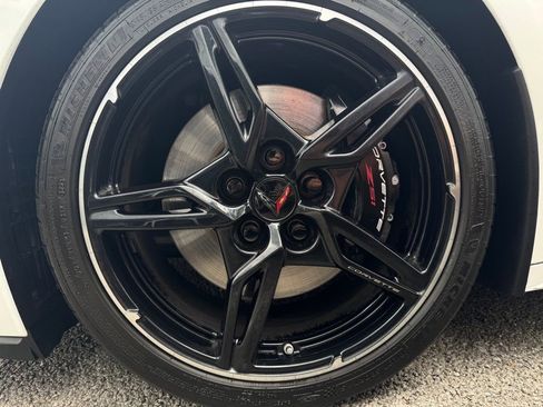 Used 2023 Chevrolet Corvette Stingray Premium Conv w/ Z51 Performance Package image 31